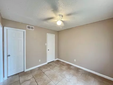 2722 S Buckner Blvd, Dallas, TX 75227