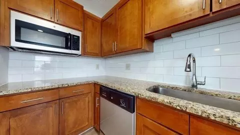 405 E Armour Blvd, Kansas City, MO 64109