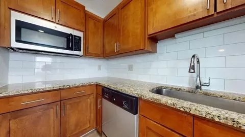 405 E Armour Blvd, Kansas City, MO 64109