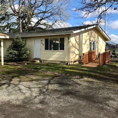 2500 E Hawthorne Dr, Newberg, OR 97132