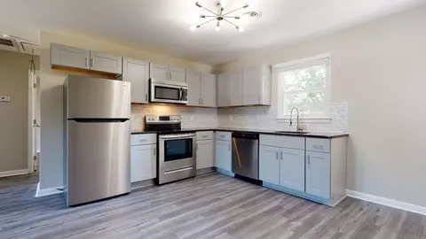 1806 Midwood Dr, Raleigh, NC 27604