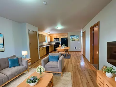 10790 16th Ave SW, Seattle, WA 98146