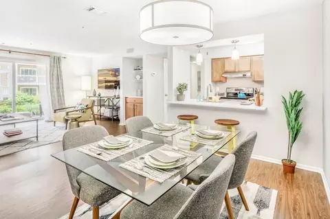 9806 Mahogany Dr, Gaithersburg, MD 20878 photo 12