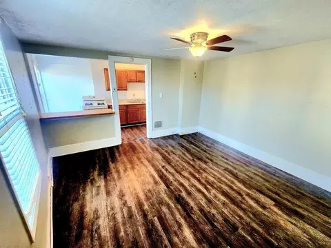 102 Center Ave, West View, PA 15229