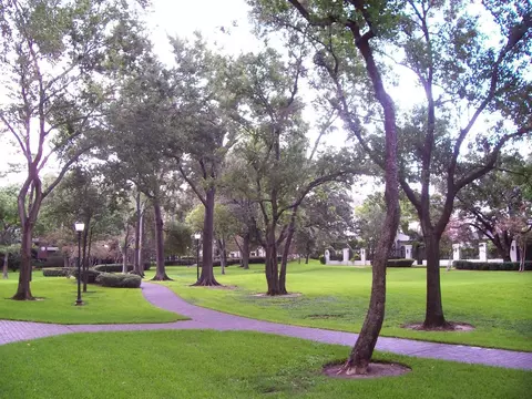 1919 Post Oak Park Dr, Houston, TX 77027 photo 13