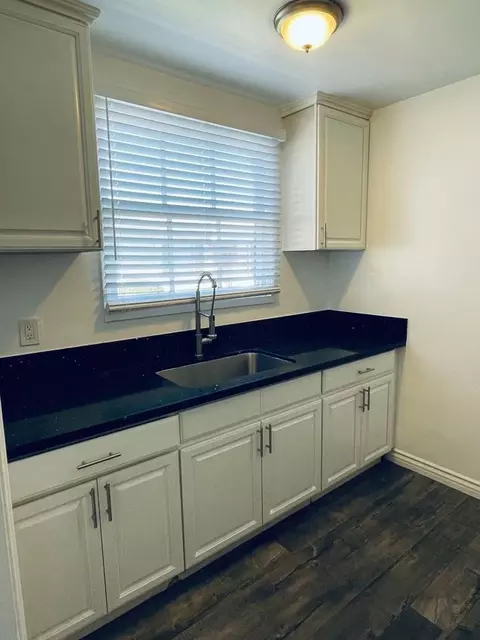 1438 Dixon St, Glendale, CA 91205