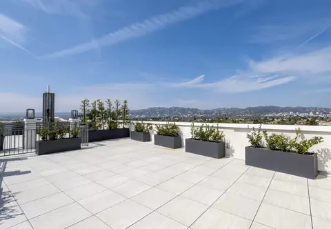 5768 W 3rd St, Los Angeles, CA 90036 photo 27