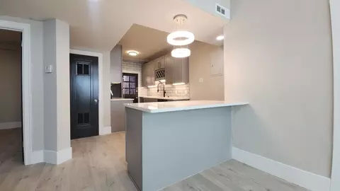 918 Concordia Ln, Clayton, MO 63105