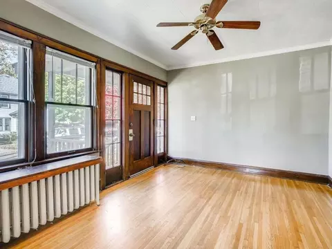 1698 Hewitt Ave, Saint Paul, MN 55104