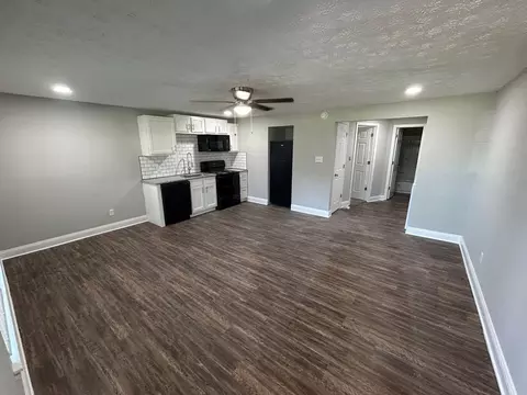2315 Harrodsburg Rd, Lexington, KY 40504