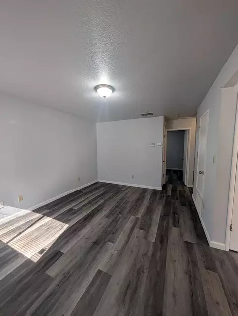 871 Vermont Ave, Turlock, CA 95380