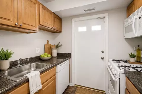 8601 Gray Fox Rd, Randallstown, MD 21133 photo 3