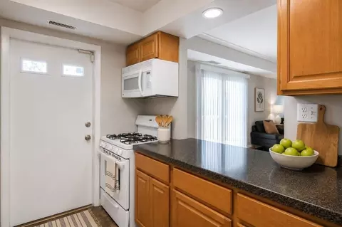 8601 Gray Fox Rd, Randallstown, MD 21133 photo 4