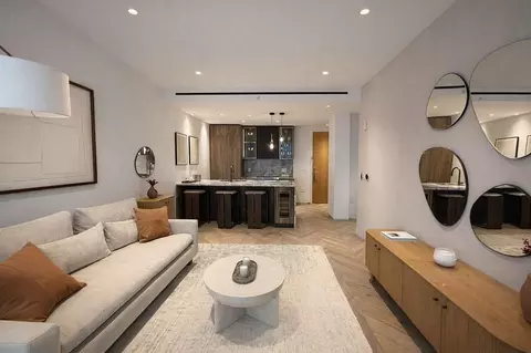 141 E 33rd St, New York, NY 10016