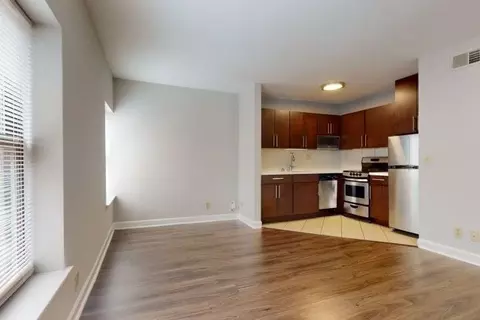615 E Armour Blvd, Kansas City, MO 64109