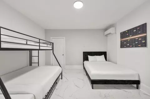 E 32nd St, Bayonne, NJ 07002