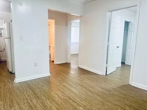 352 NW 11th St, Miami, FL 33136
