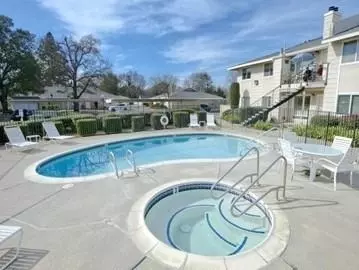 9621 Webb St, Elk Grove, CA 95624