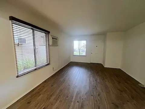 6243 Vineland Ave, Los Angeles, CA 91606