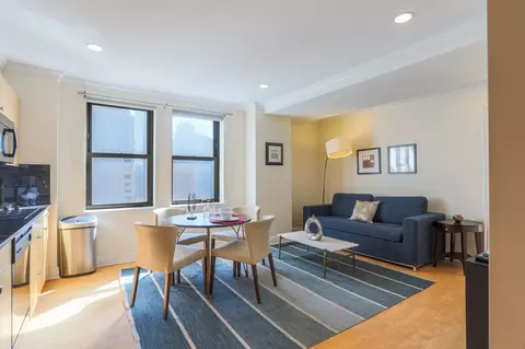 160 Central Park S, New York, NY 10019