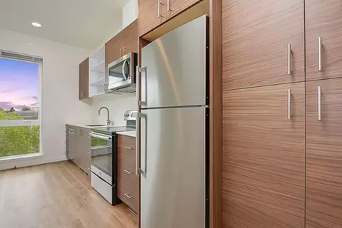 743 N 35th St, Seattle, WA 98103