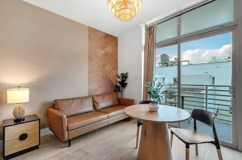 1036 Ocean Dr, Miami Beach, FL 33139