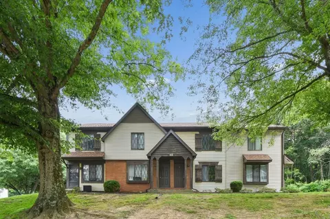 1391 Whispering Way, Newark, OH 43055