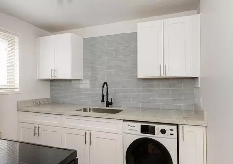 702 2nd Ave W, Seattle, WA 98119 photo 30