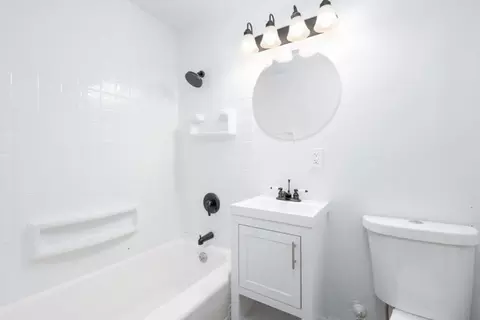 702 2nd Ave W, Seattle, WA 98119 photo 21