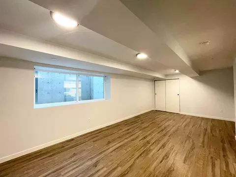 702 2nd Ave W, Seattle, WA 98119 photo 3