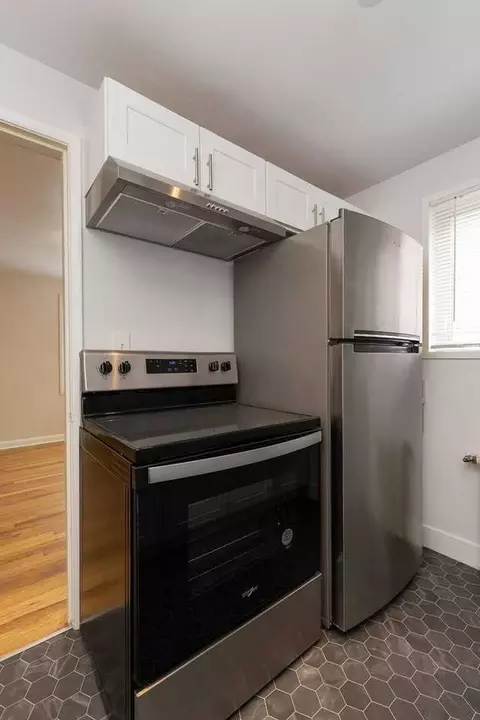 702 2nd Ave W, Seattle, WA 98119 photo 32