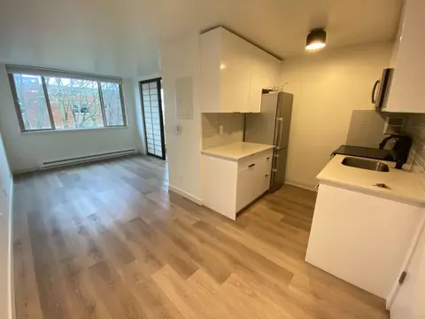 800 Queen Anne Ave N, Seattle, WA 98109