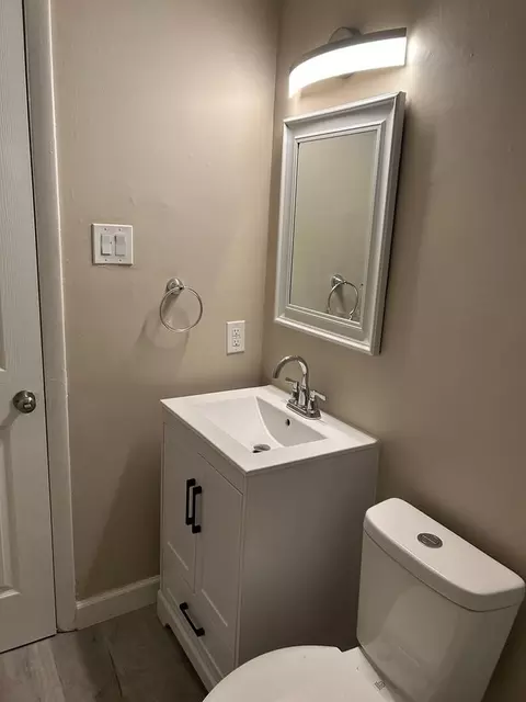 345 N Dewey St, Eustis, FL 32726 photo 5