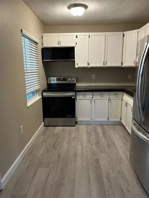 345 N Dewey St, Eustis, FL 32726