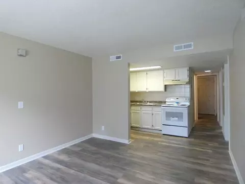 516 Heather Ln, Newton, KS 67114
