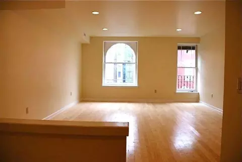 1521 N 17th St, Philadelphia, PA 19121