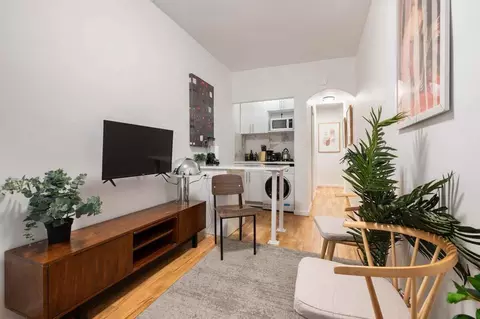 200 E 11th St, New York, NY 10003