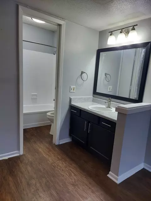 1946 NE Loop 410, San Antonio, TX 78217
