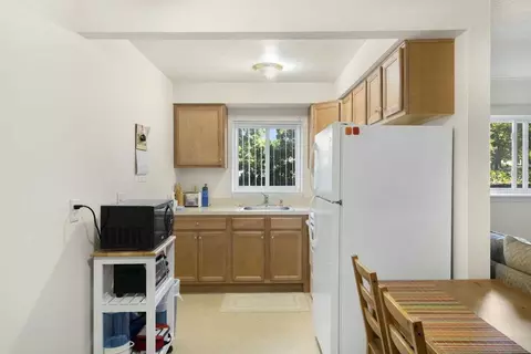 7950 Mentor Ave, Mentor, OH 44060