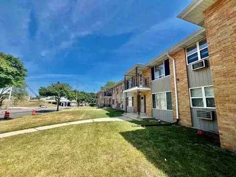 308 S 70th St, Milwaukee, WI 53214