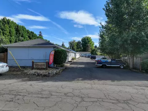 10746 NE Wygant St, Portland, OR 97220