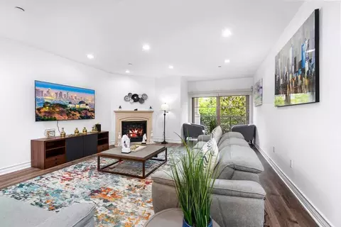 Undisclosed, Los Angeles, CA 90048