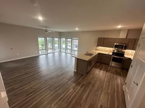 400 2nd St SW, Cedar Rapids, IA 52404