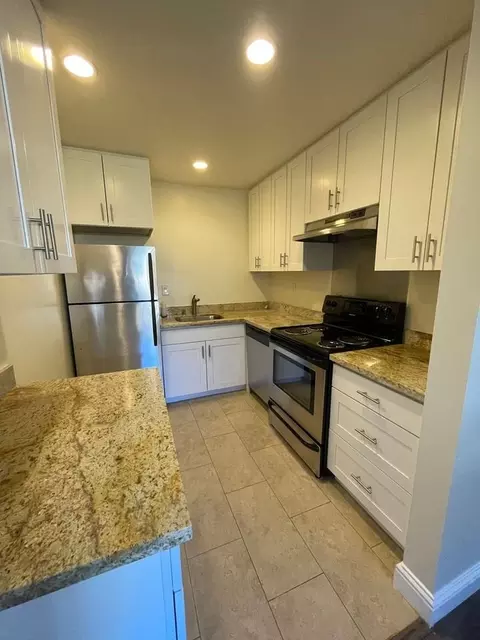1521 Lago St, San Mateo, CA 94403