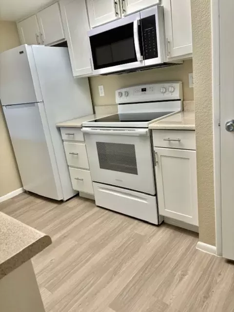 1750 E Bell Rd, Phoenix, AZ 85022