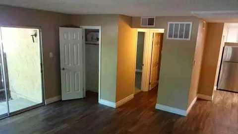2300 G St, Sacramento, CA 95816