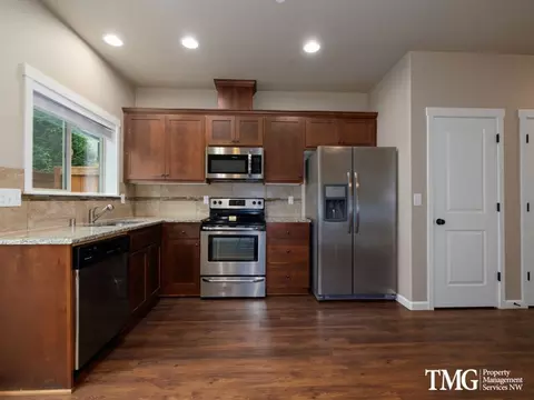 4105 NE St Johns Rd, Walnut Grove, WA 98661