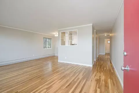 831 W Nickerson St, Seattle, WA 98119