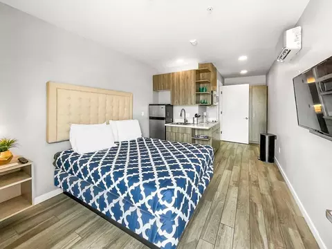 2254 Moore St, San Diego, CA 92110