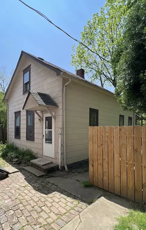 3656 E 63rd St, Cleveland, OH 44105